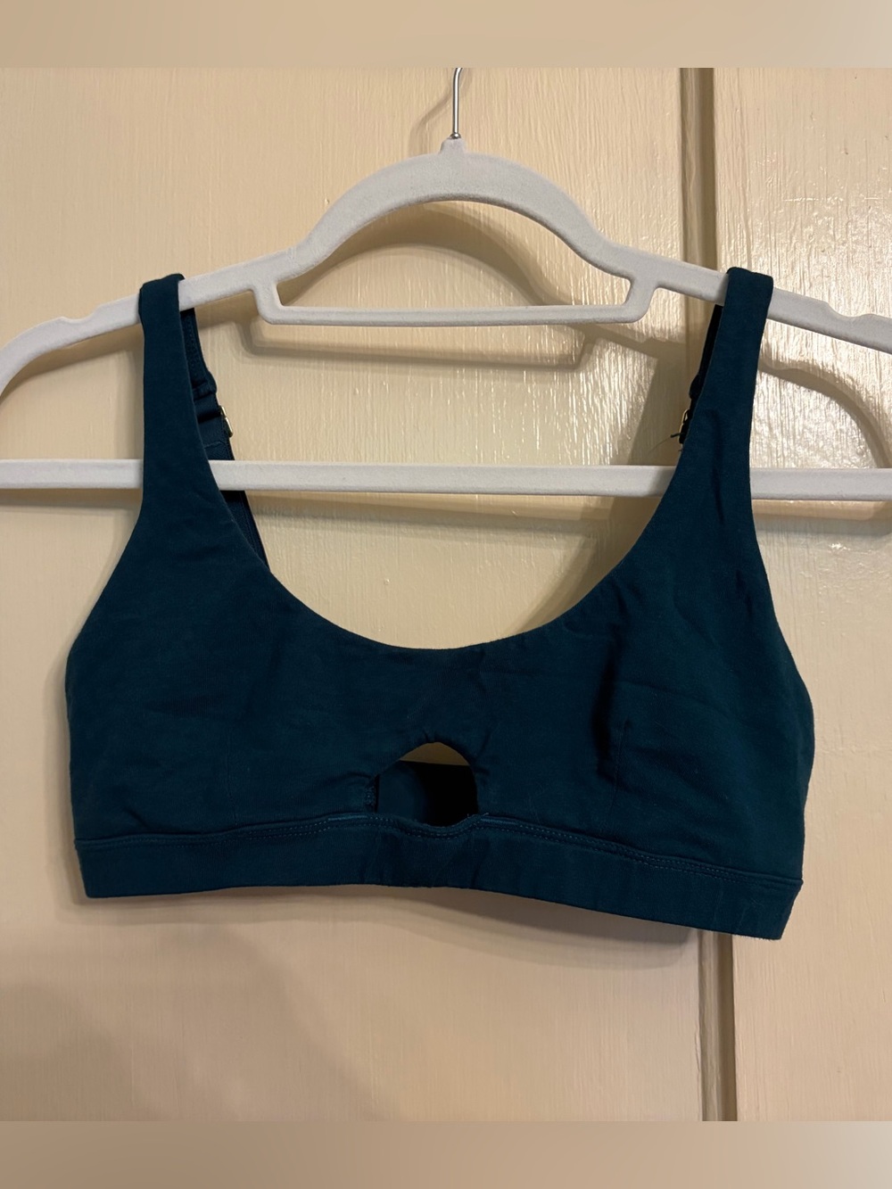 Subset adjustable keyhole bralette